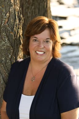 Cathy Beddoe Carlson, real-estate agent