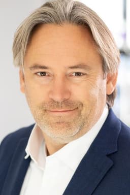 Daniel Gustafson, real-estate agent