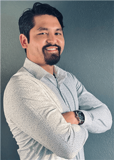 Kyle Furniss, real-estate agent