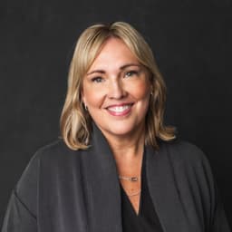 Leslie Prischmann Flugstad, real-estate agent