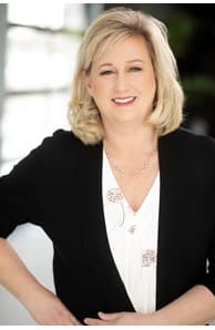 Lisa Endersbe, real-estate agent