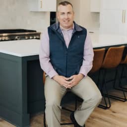 Scott Hutchinson, real-estate agent