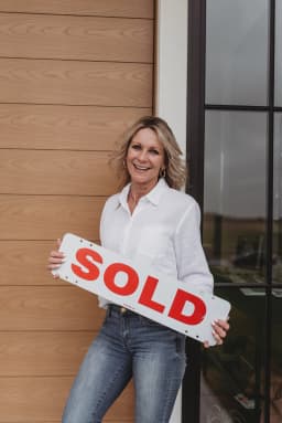 Wendy Woodbury, real-estate agent